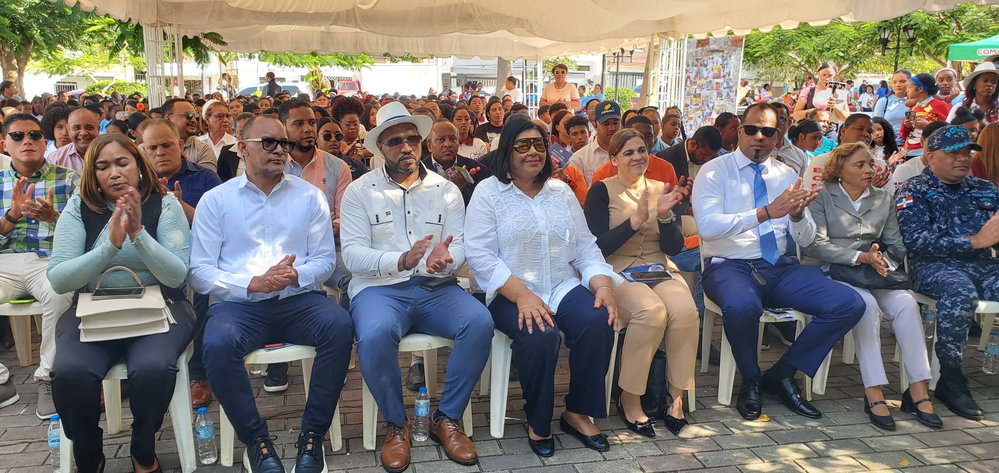 La Alcaldesa de Imbert María Elena Ramos Participó en la Séptima Gala de Arte del Centro Educativo Los Llanos de Pérez.